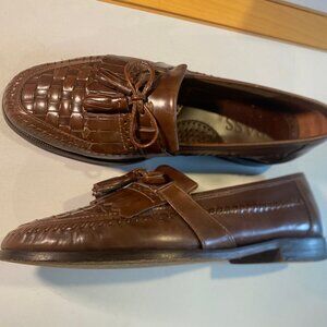 G.H. Bass -Size 10.5M - Men's brown woven leather tasseled dress shoes